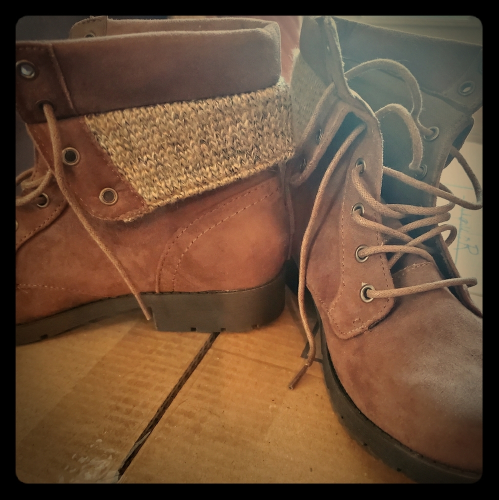 Arizona Boots 8.5